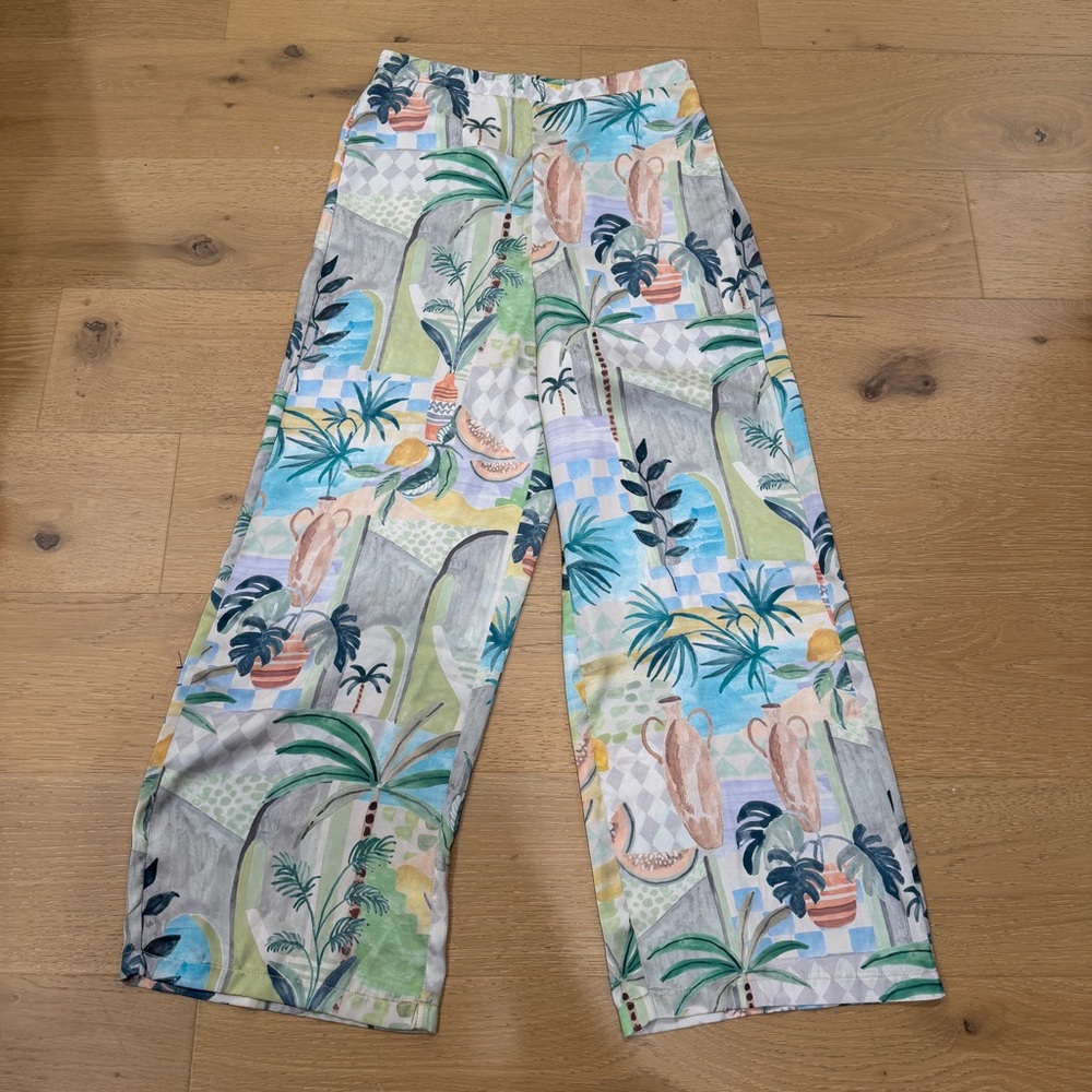 Dress Forum Los Angeles Pastel Tropical Print Satin Wide Leg Pant M NWT